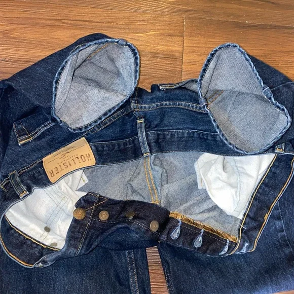 Hollister Blue Slim Jeans with Classic Denim Style 36 x 32 - Picture 5 of 7
